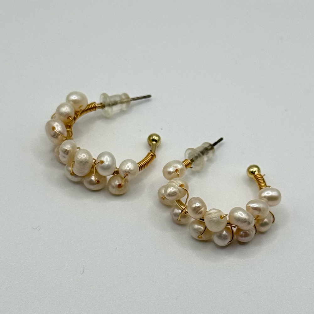 Elegant Gold and Cream Pearl Hoop Earrings